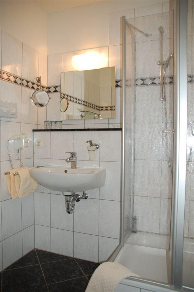 בולטנהאגן Gutshaus Redewisch Hotel & Restaurant מראה חיצוני תמונה